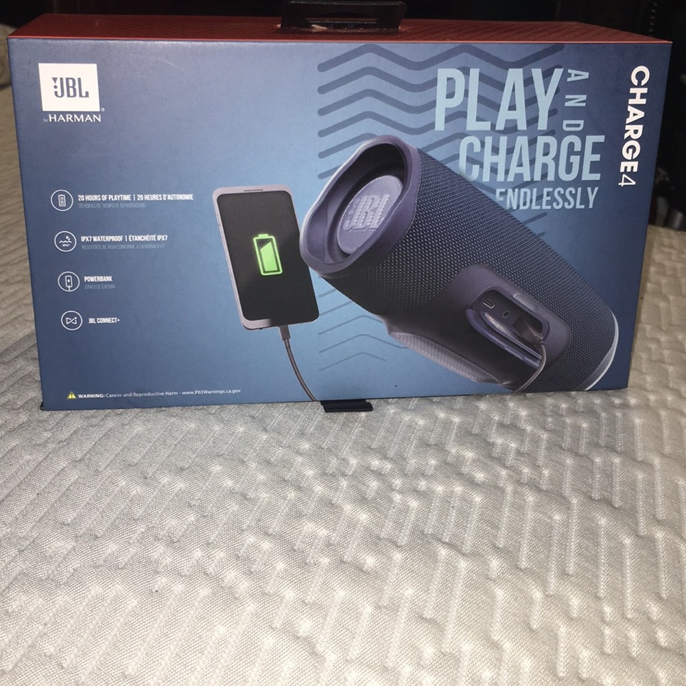 JBL Charge 4 - Picture 2 of 3